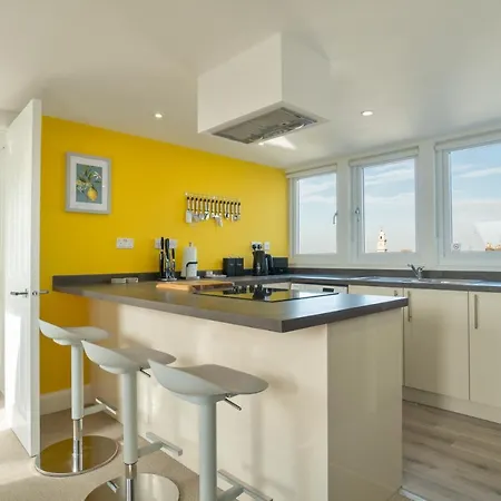 Stylish Herne Bay Apartment By The Sea Extérieur photo