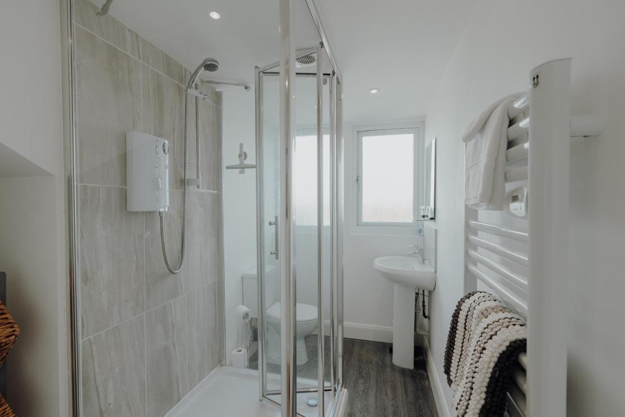 Stylish By The Sea Apartment